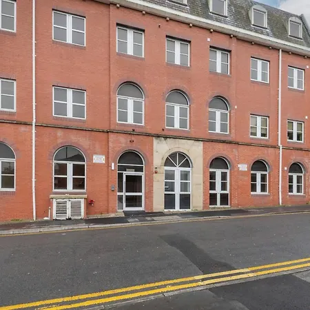 Thornhill House Serviced Apartments Wakefield Exterior photo