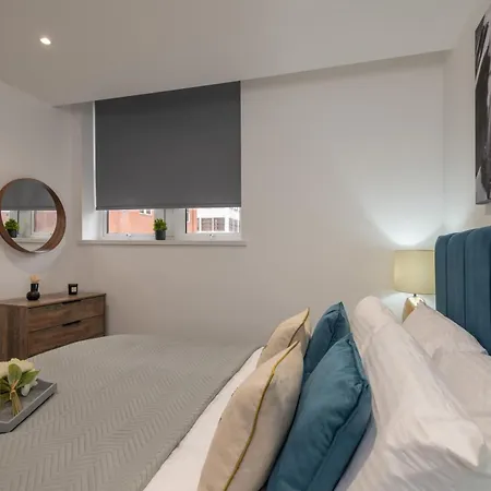 Thornhill House Serviced Apartments Wakefield Exterior photo