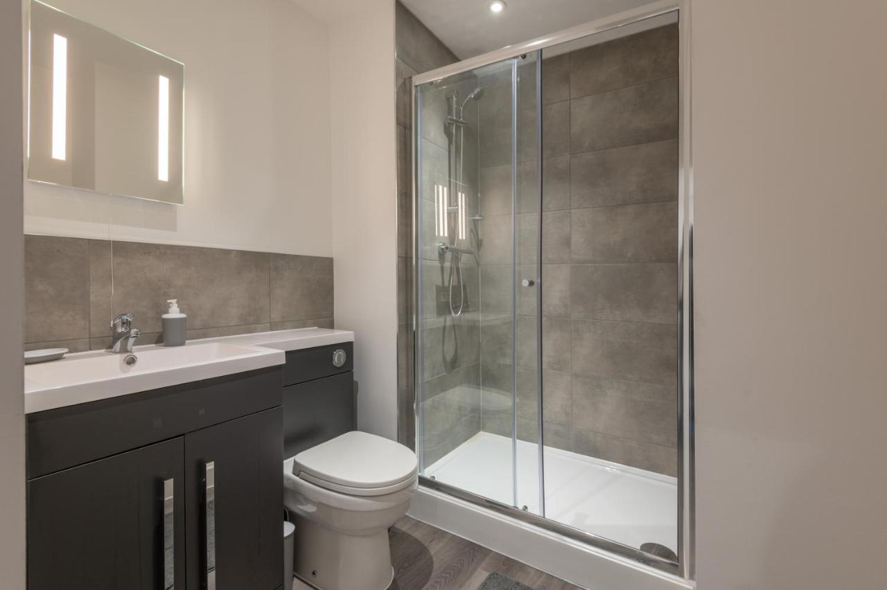 Apartment Thornhill House Serviced Wakefield