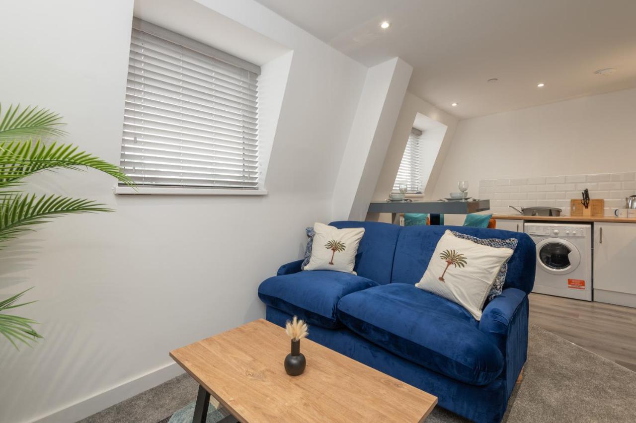 Thornhill House Serviced Apartment *