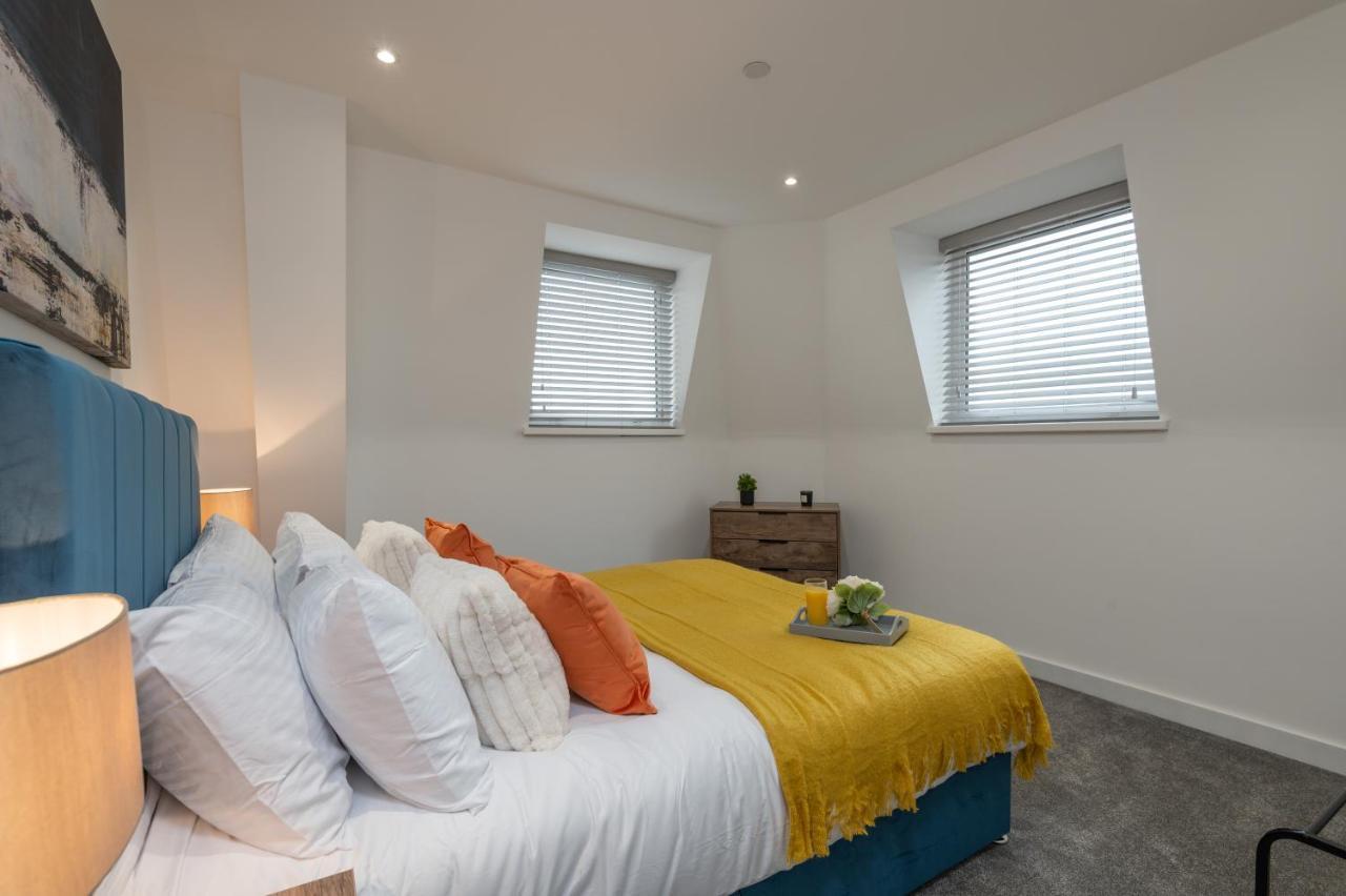 Thornhill House Serviced Apartment Wakefield