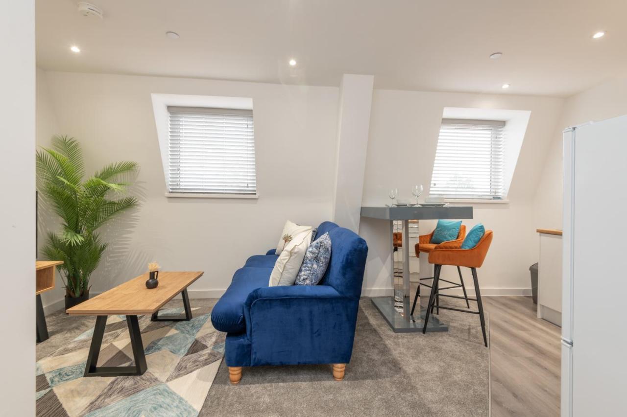 Thornhill House Serviced * Wakefield