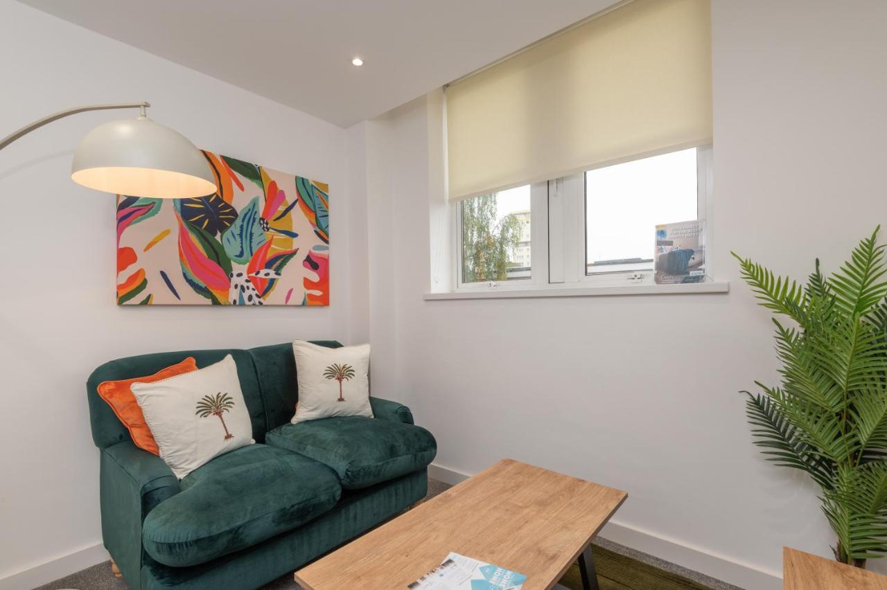 Thornhill House Serviced Apartment